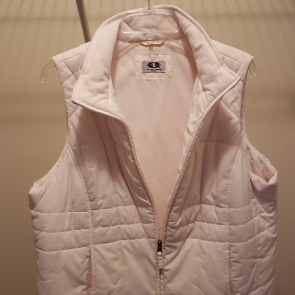 Puffer Vest - Picture 3 of 3